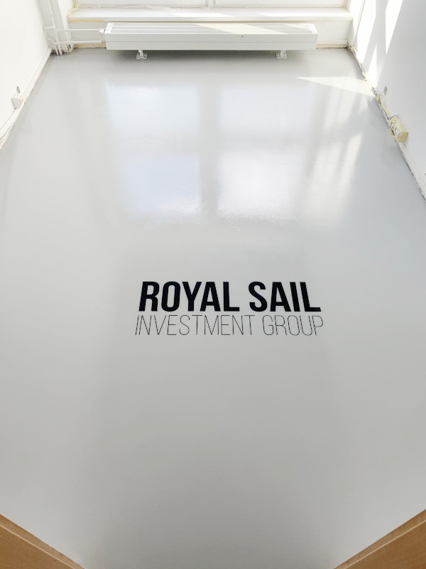 Posadzka żywiczna w Royal Sail Investment Group